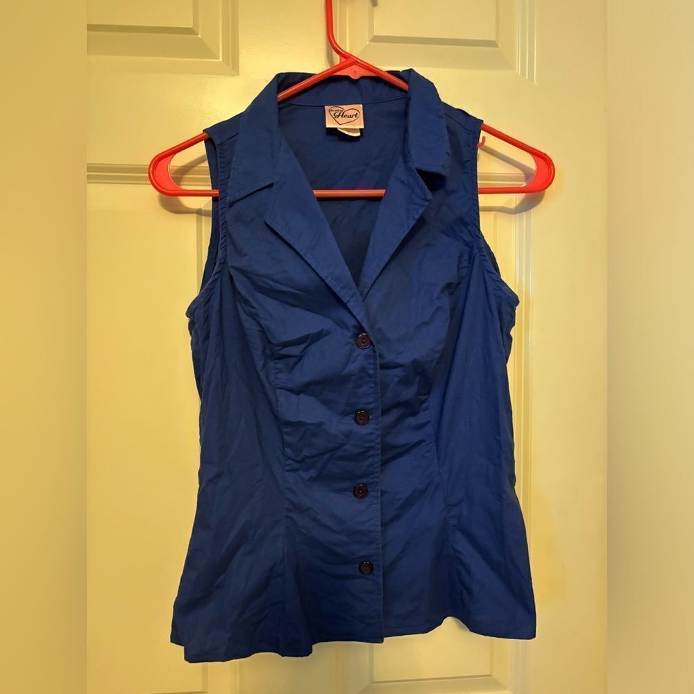 Be still my heart blue sleeveless top size medium - Picture 2 of 8